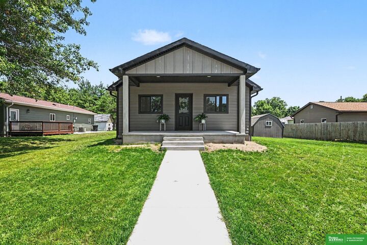 Property Photo:  326 S Maple Street  NE 68788 
