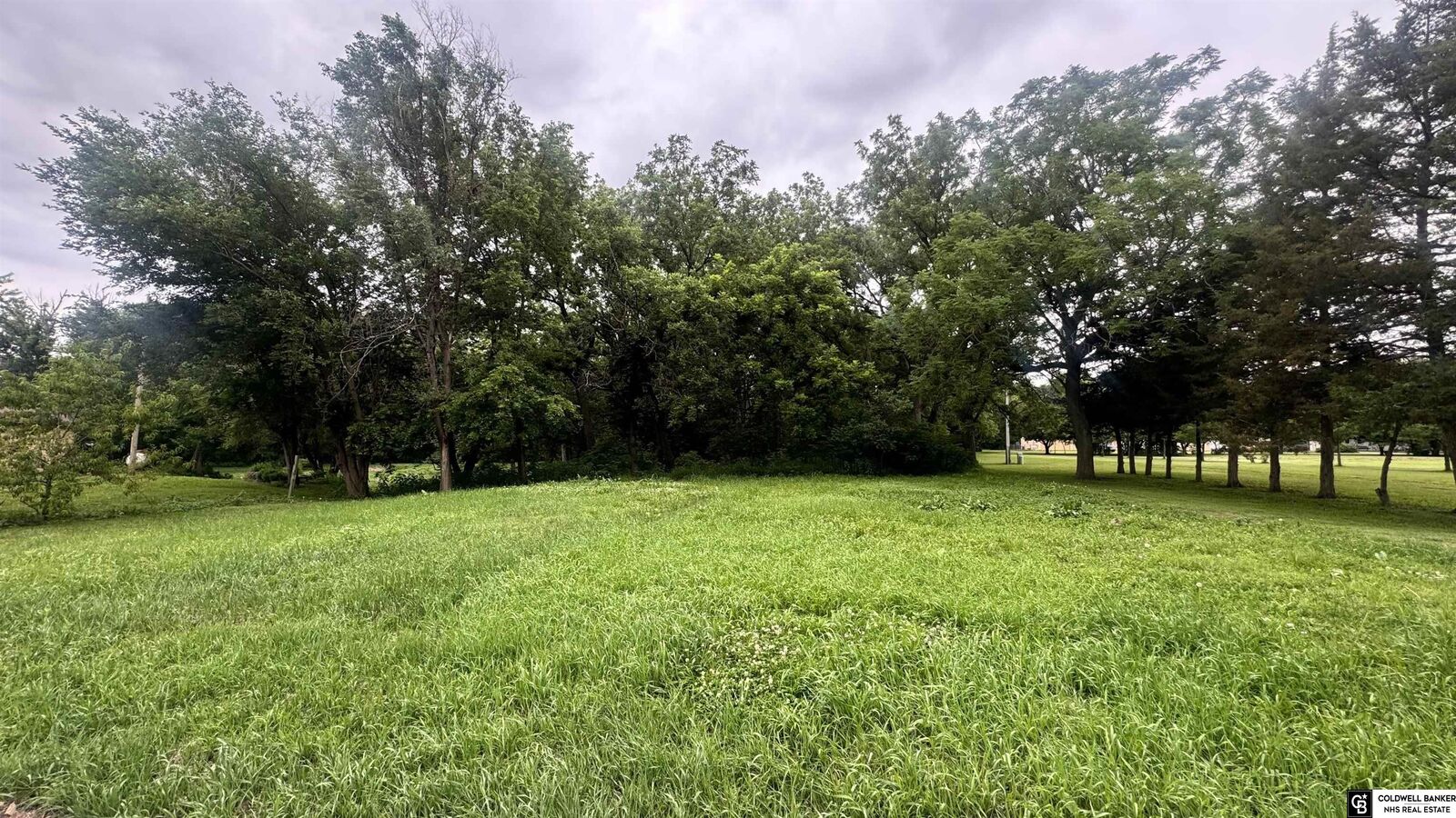 Property Photo: 2045 Hawthorne Avenue NE 68333