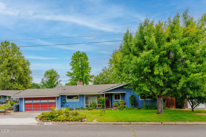 Property Photo:  333 Havana Avenue  OR 97504 