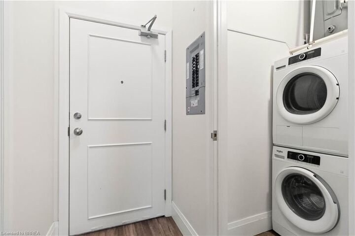 Property Photo:  140 Dalhousie Street 316  ON N3T 2J3 
