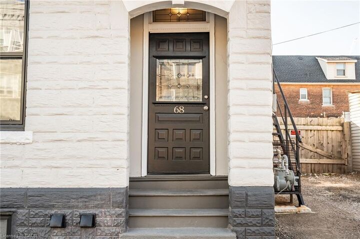 Property Photo:  70 Robert Street  ON L8L 2P3 