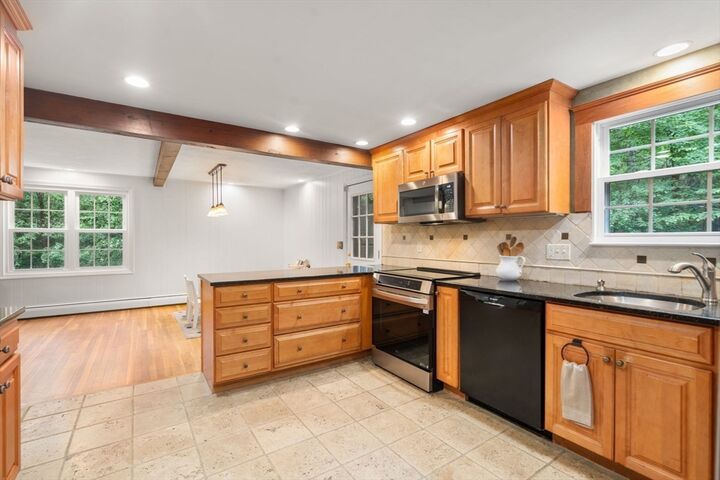 Property Photo: 409 North Rd MA 01776