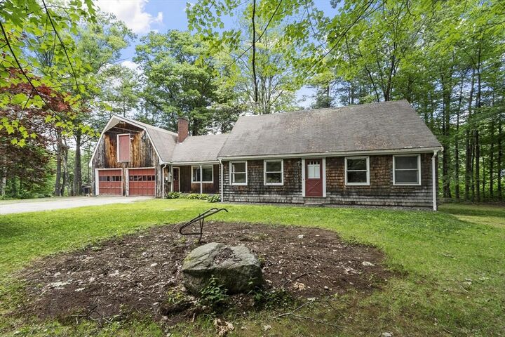 Property Photo:  9 Laurel Ln  MA 01541 