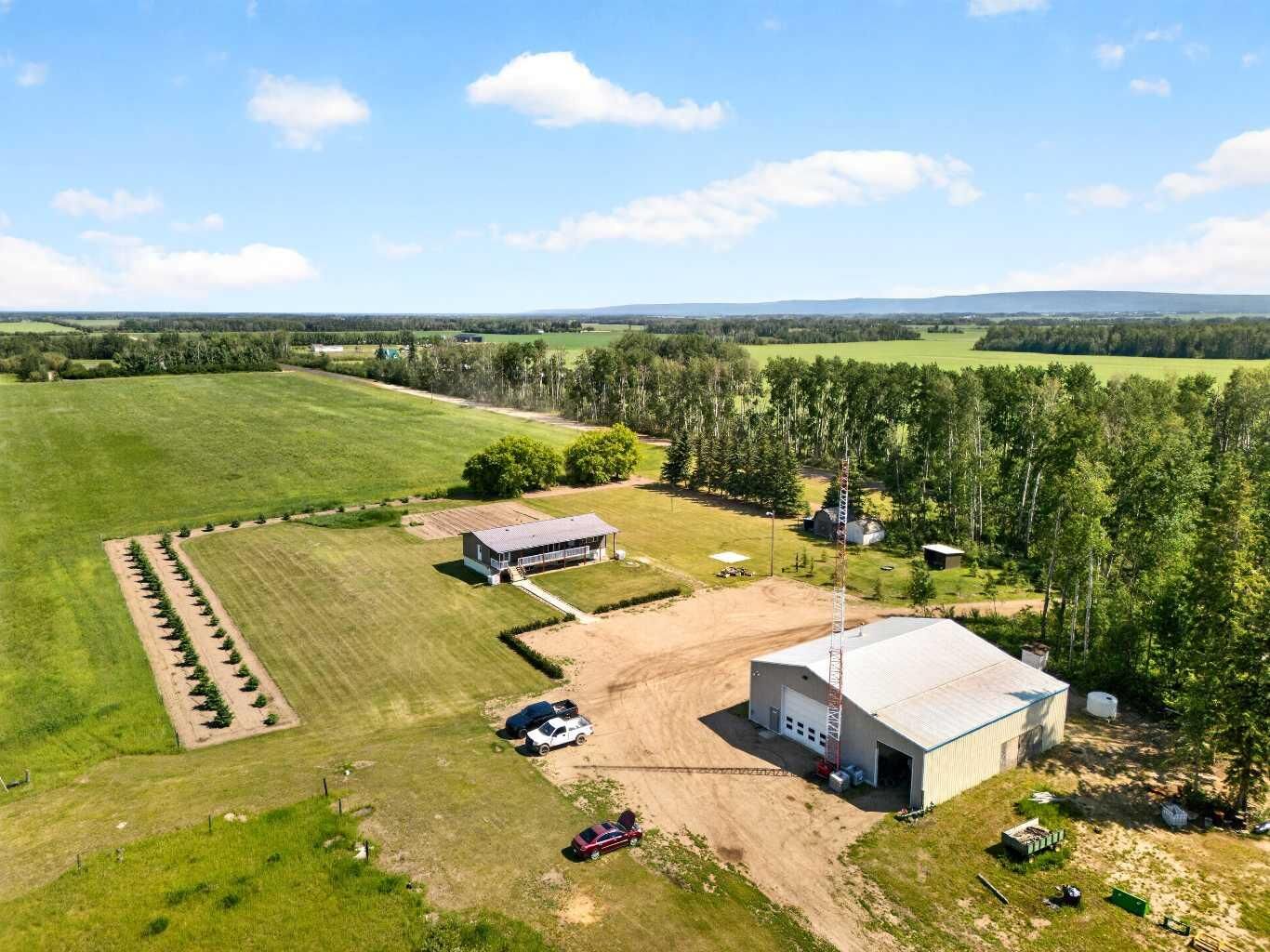 Property Photo:  15176 Twp Rd 1052  AB T0H 2H0 