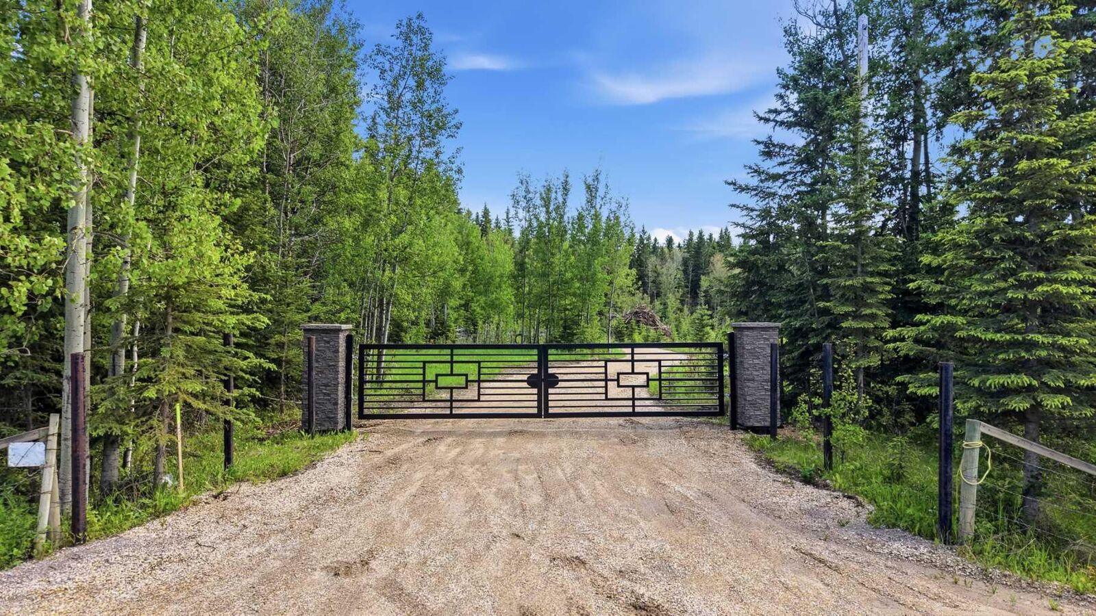 Property Photo: On Highway 761 AB T0M 1H0