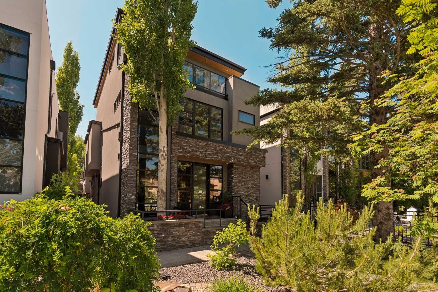 Property Photo: 3923 15A Street SW AB T2T 4C8