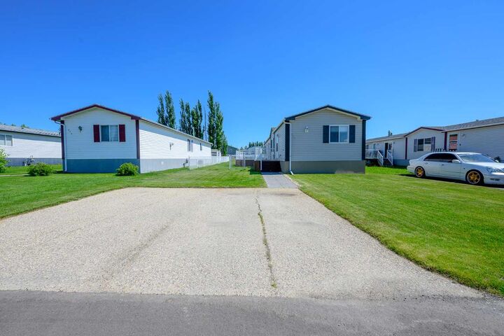 Property Photo:  524 Stewart Street  AB T8W 5K5 
