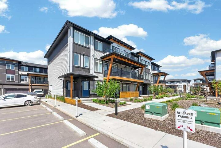 Property Photo: 10060 46 Street NE 708 AB T3J 2H8