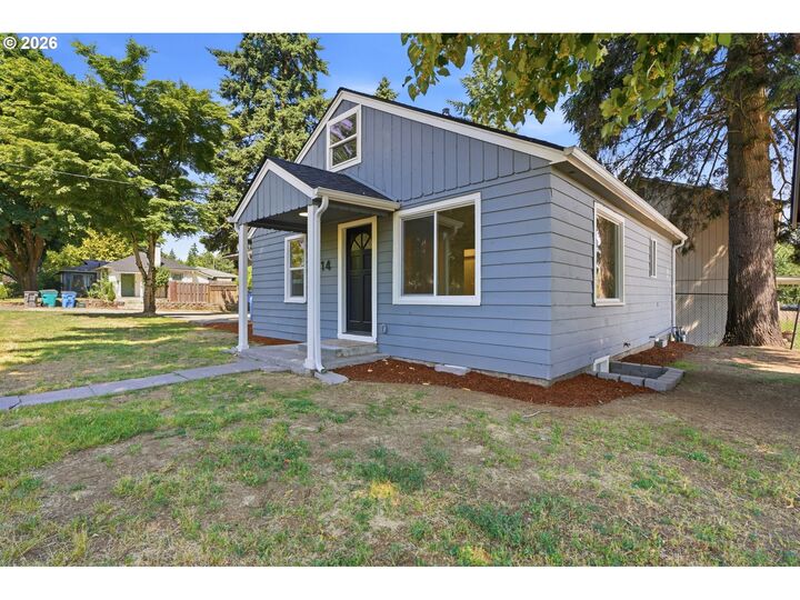Property Photo:  1614 E 33rd St  WA 98663 