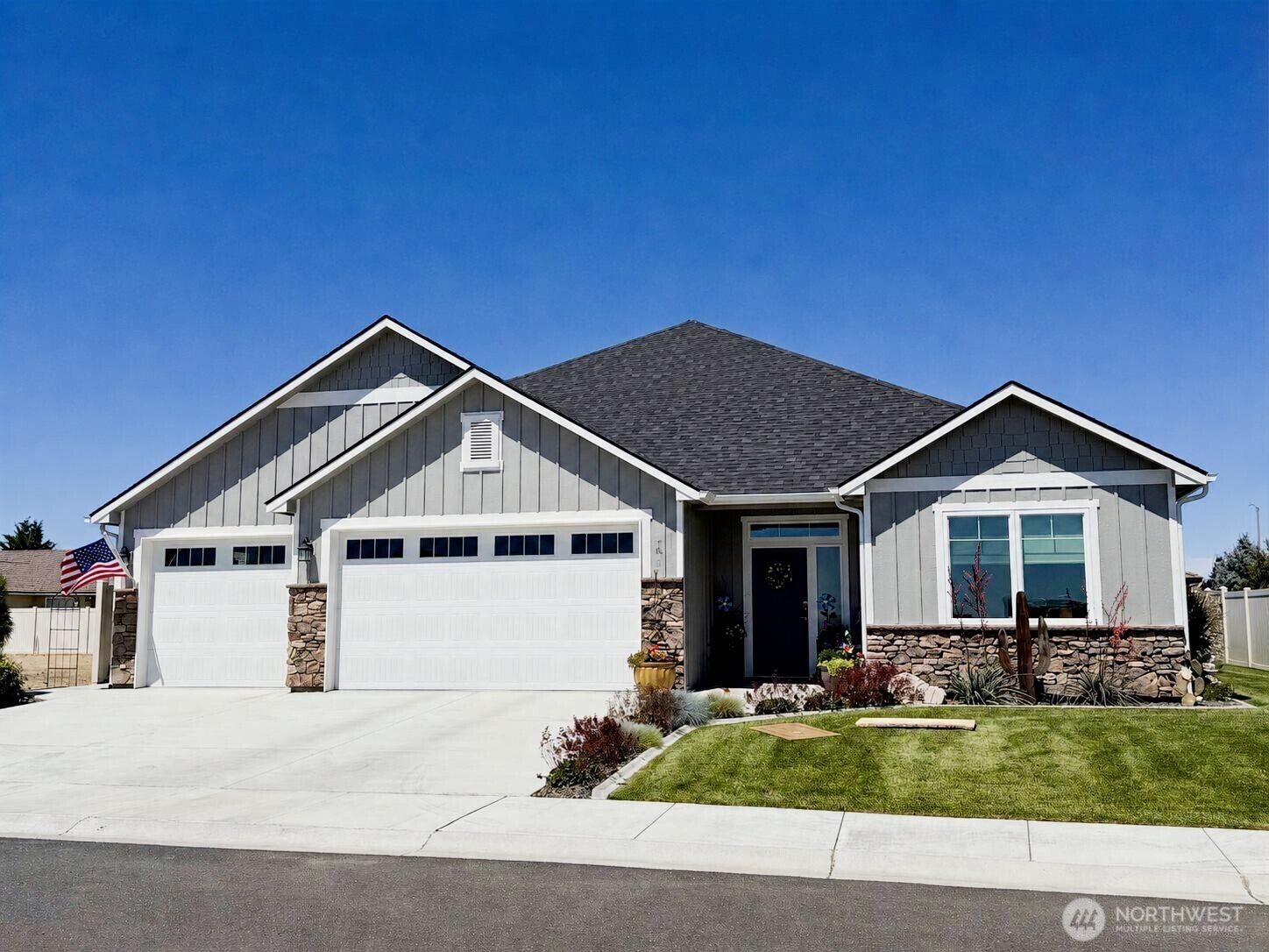 Property Photo:  912 S M Loop Drive SW  WA 98848 