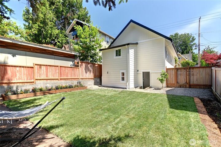 Property Photo:  7043  17 Avenue NW  WA 98117 