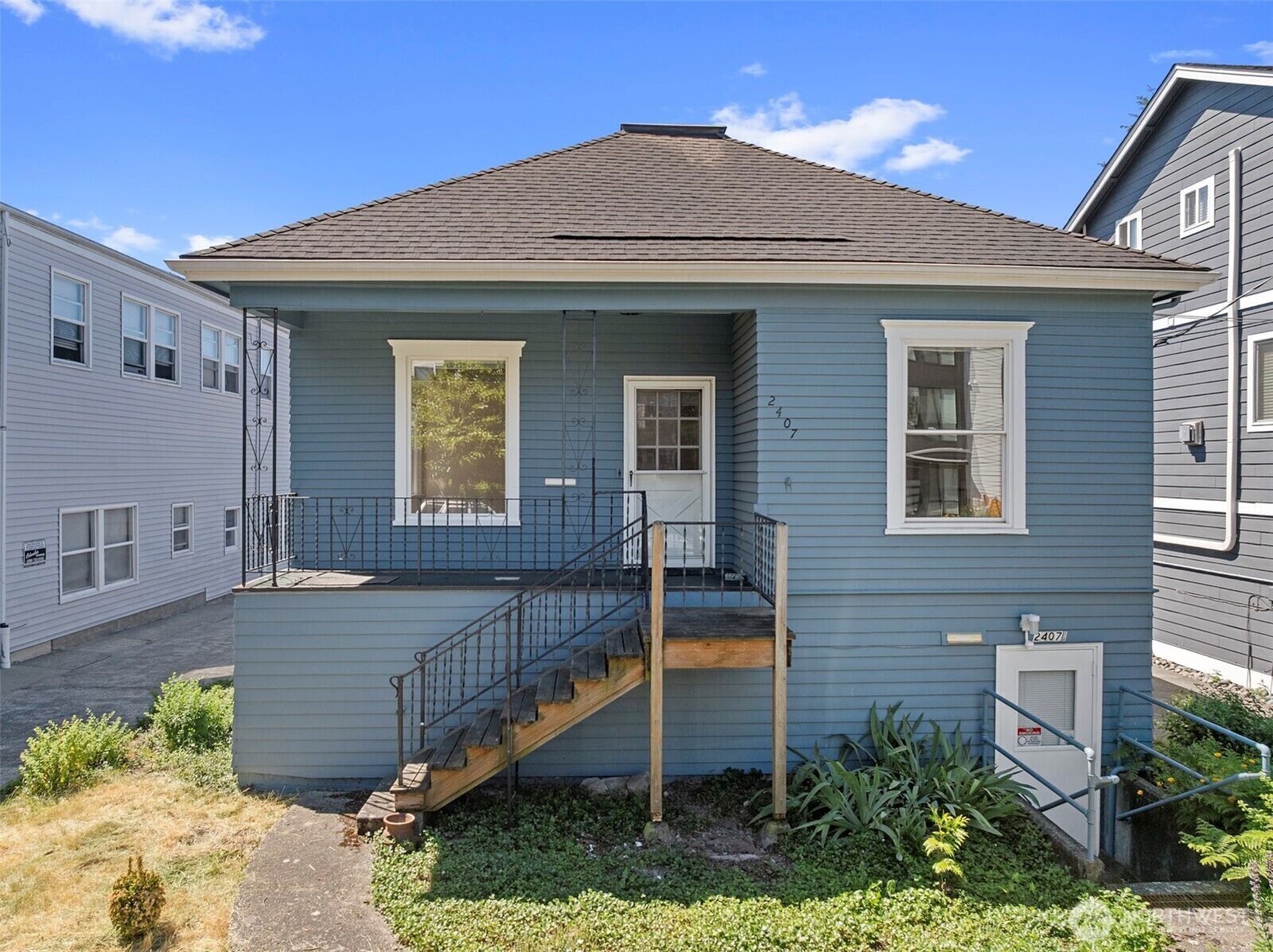 Property Photo:  2407 NW 60th Street  WA 98107 