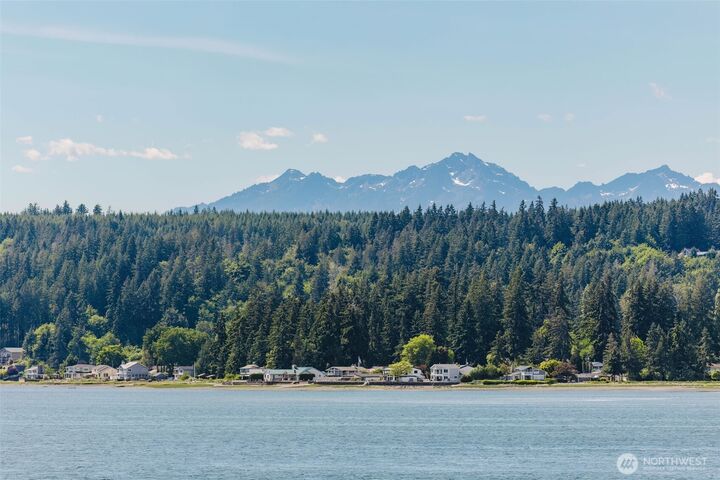 Property Photo: 18631 E State Route 106 WA 98528