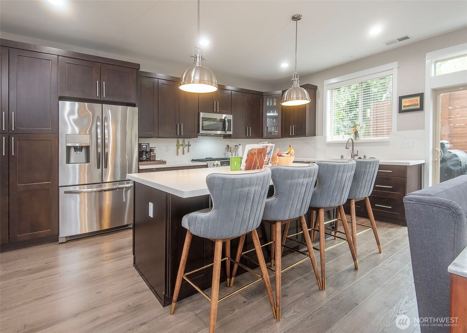Property Photo:  4314  137th Place SW  WA 98087 