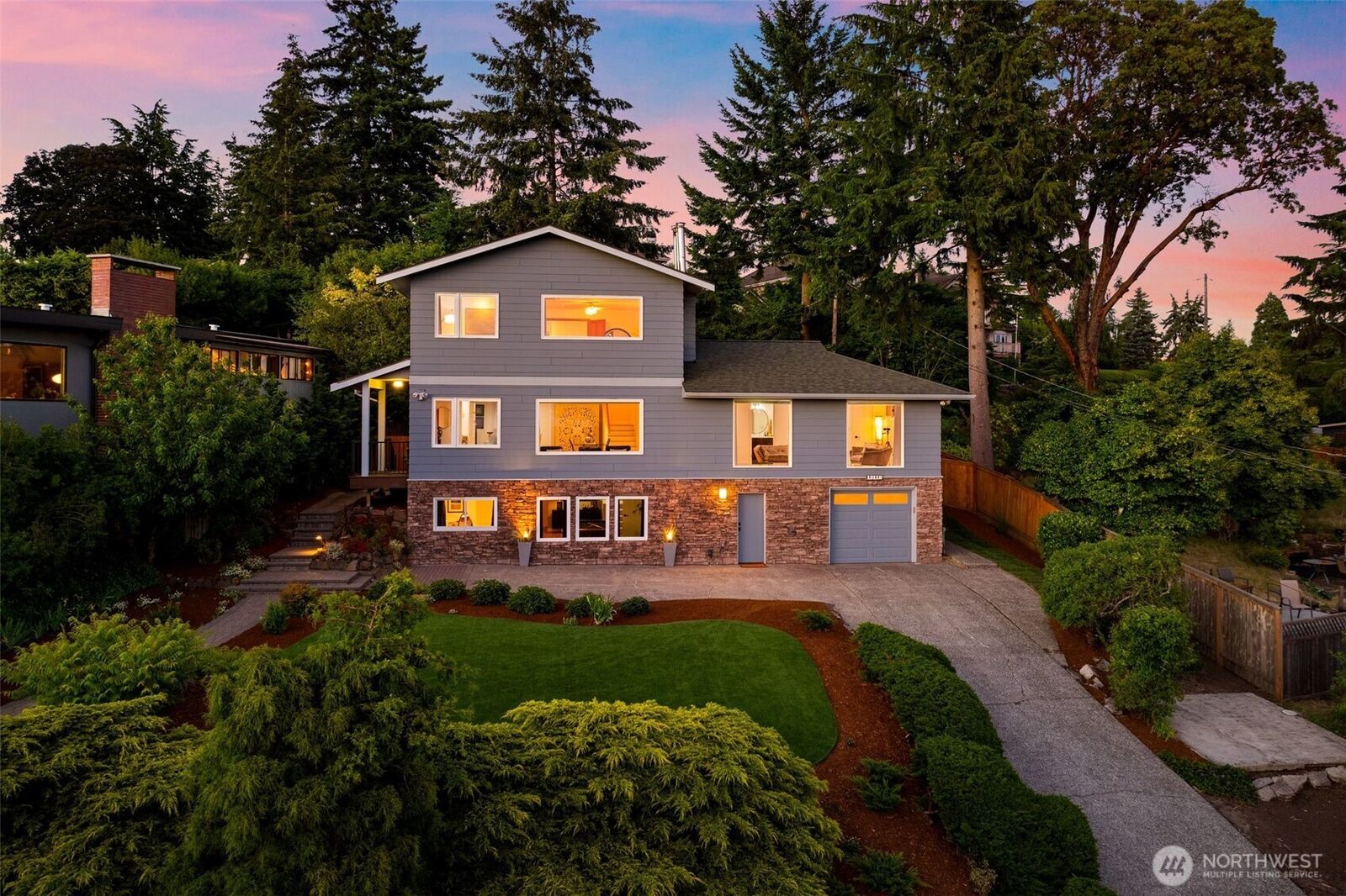 Property Photo:  12112  25th Ave SW  WA 98146 