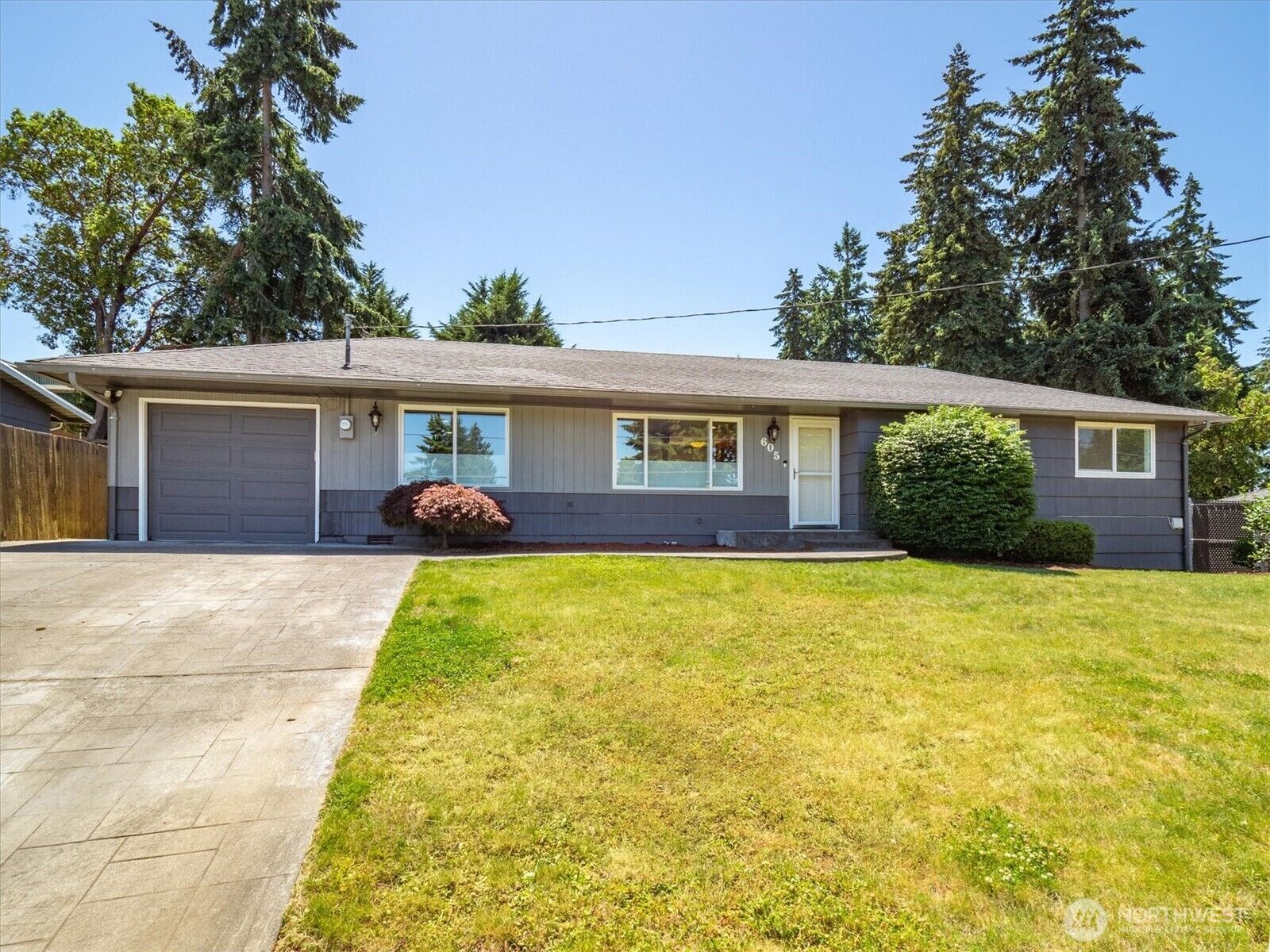 Property Photo:  605 S 198th Street  WA 98148 