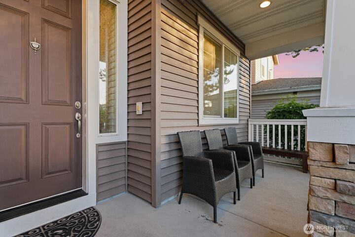 Property Photo:  1220  68th Street SE  WA 98092 