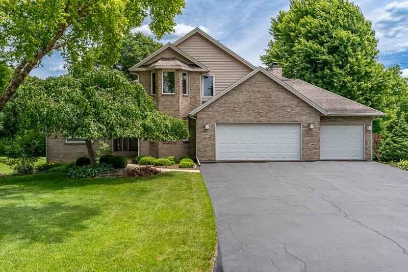 Property Photo: 11307 Ridgecrest Drive IL 61073