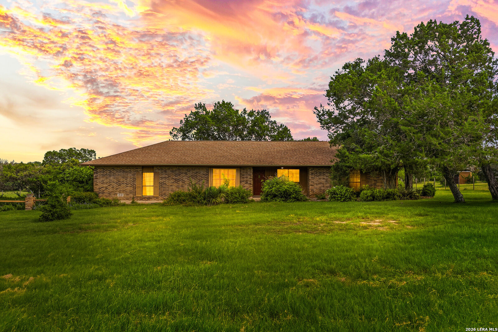 Property Photo:  8203 Park Lane Dr  TX 78266 