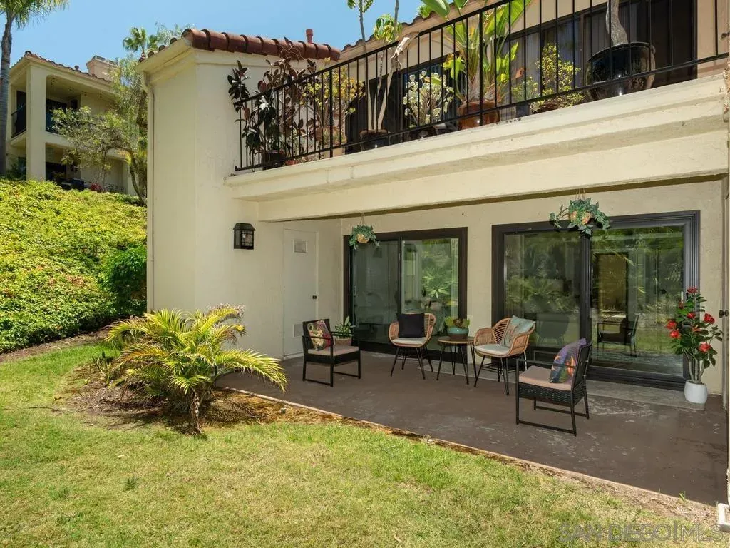 Property Photo: 7301 Calle De Fuentes CA 92009