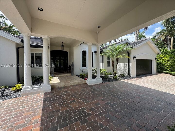 Property Photo: 9662 SW 123rd St FL 33176