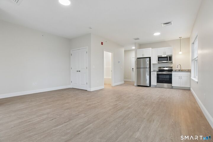 Property Photo:  55 Steele Boulevard 205  CT 06037 