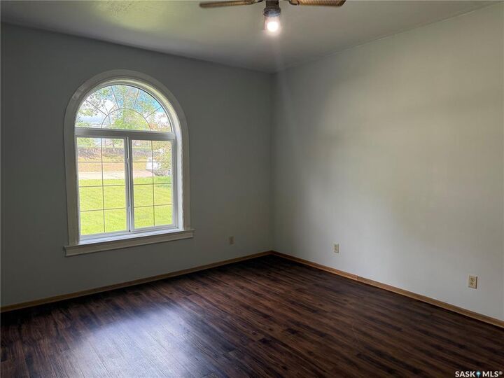 Property Photo: 1106 1st Street SK S4A 0G9