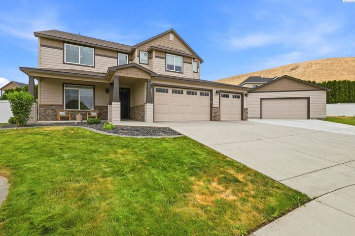 Property Photo:  4104 Wenview Ct.  WA 99353 