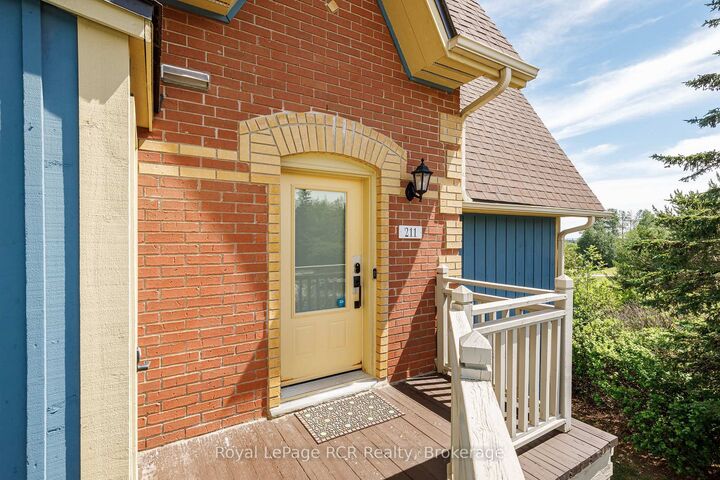 Property Photo: 184 Snowbridge Way 211 ON L9Y 0V1