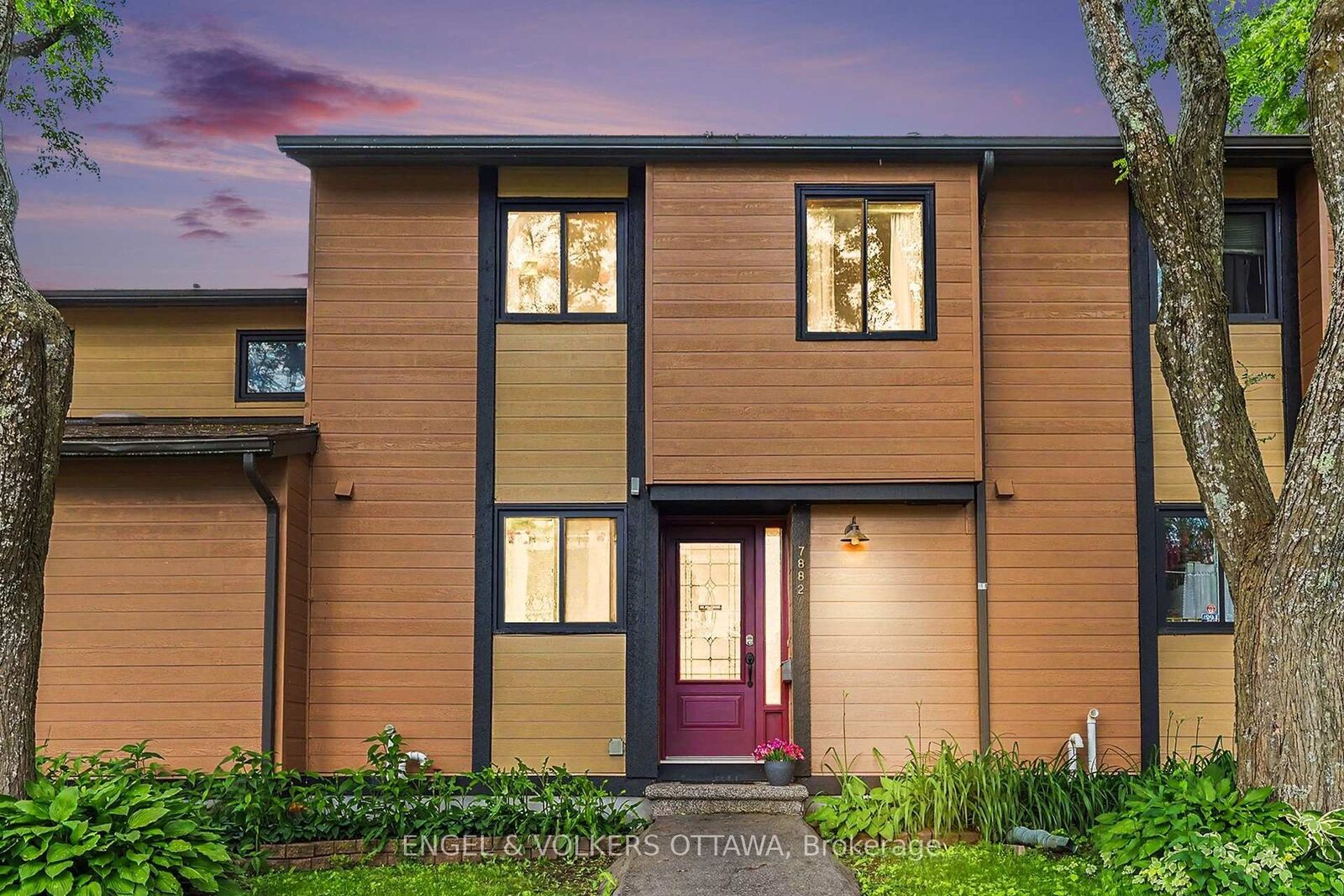 Property Photo:  7882 Jeanne D'Arc Boulevard 87  ON K1C 2B9 