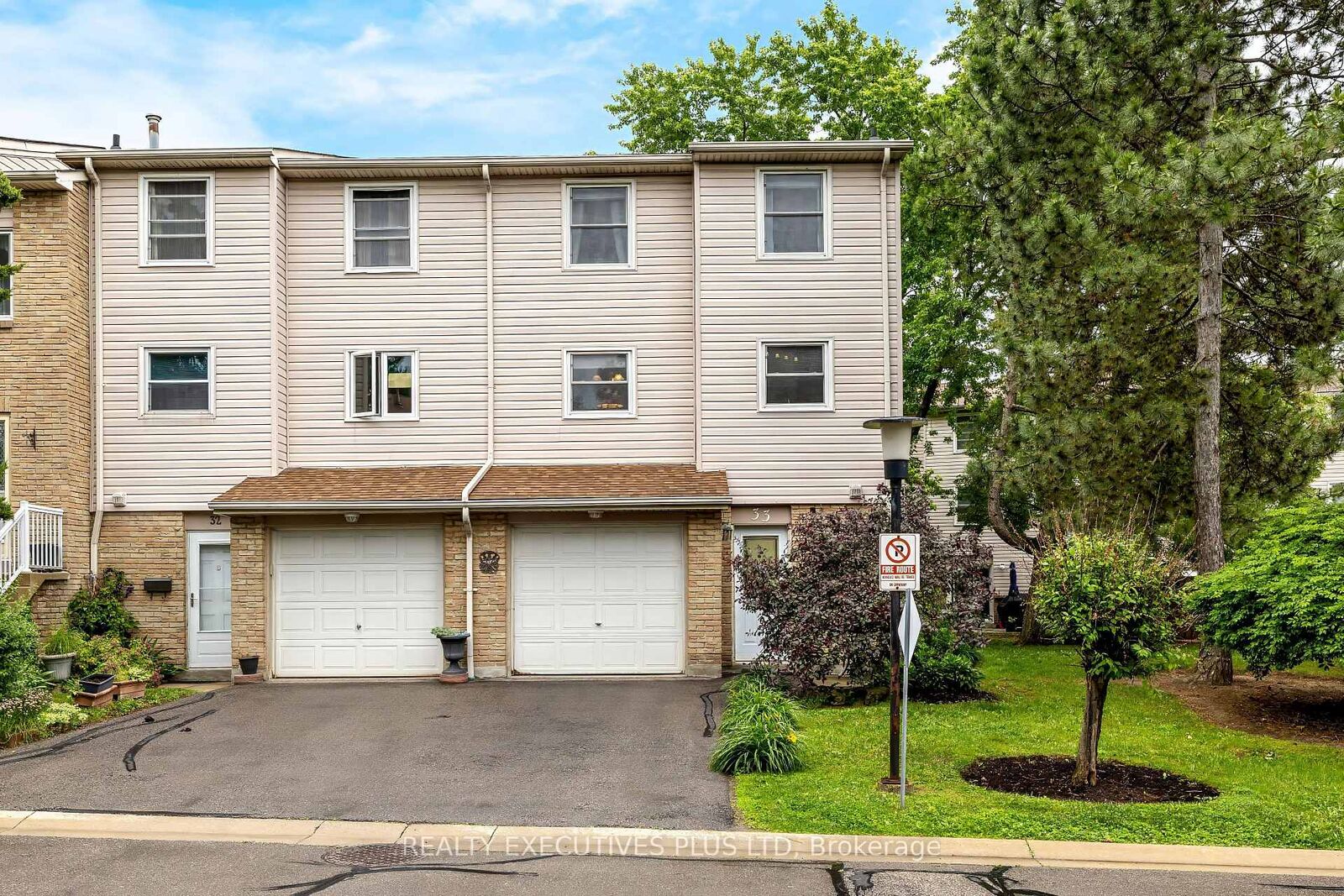 Property Photo:  5878 Montevideo Road 33  ON L5N 2V5 