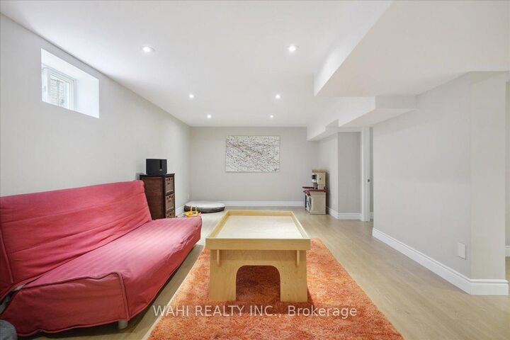 Property Photo: 1141 Vicki Lane ON L5C 2X9