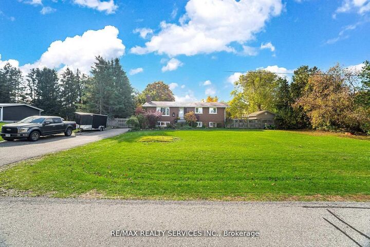 Property Photo: 32 Caledon Street ON L7K 0E2