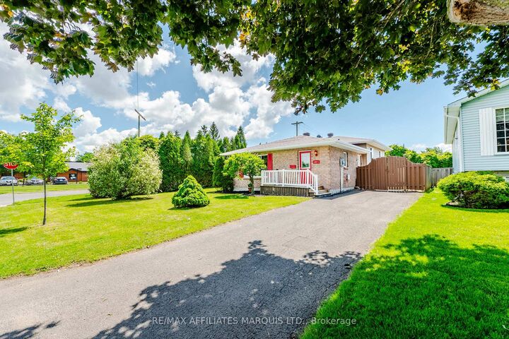 Property Photo:  402 Cline Avenue  ON K6J 5M8 