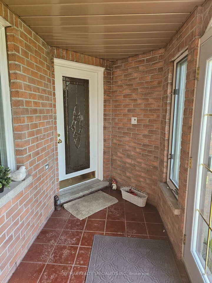 Property Photo:  283 Delancey Boulevard  ON L9B 2A9 