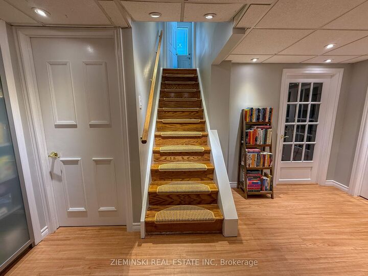 Photo de la propriété:  397 Morandin Avenue  ON P4N 7R5 