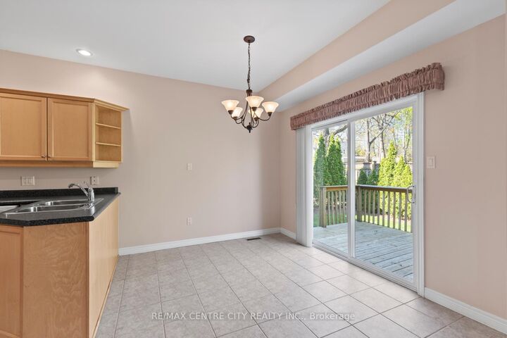 Property Photo: 448 Commissioners Road E 5 ON N6C 2T7