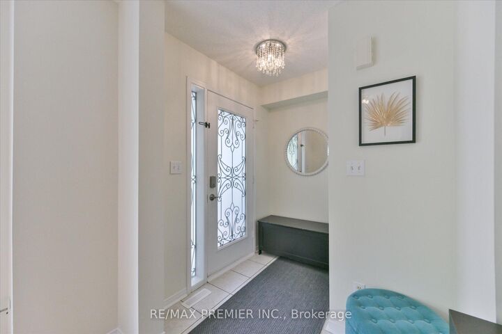 Property Photo: 632 Napa Valley Avenue ON L4H 1R1