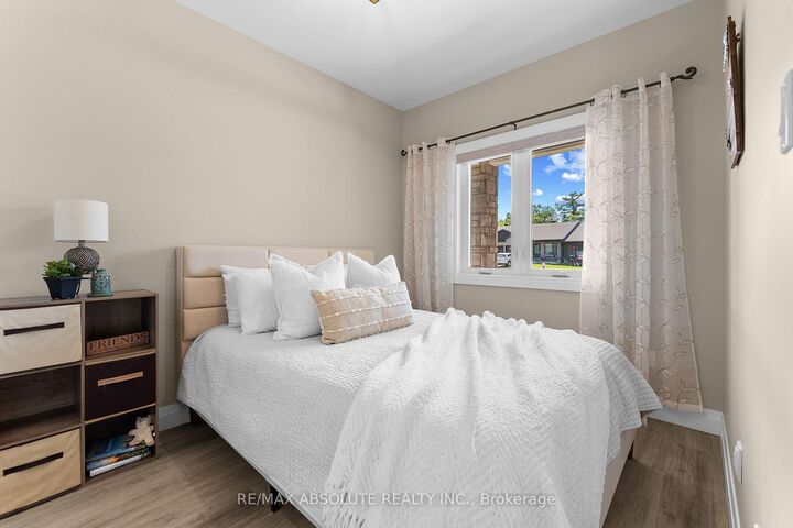 Property Photo: 323 Forestview Crescent ON K7V 0C4
