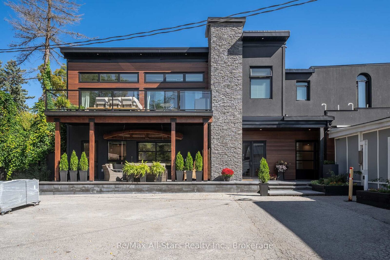 Property Photo:  61 Colborne Street 2B  ON K0M 1N0 