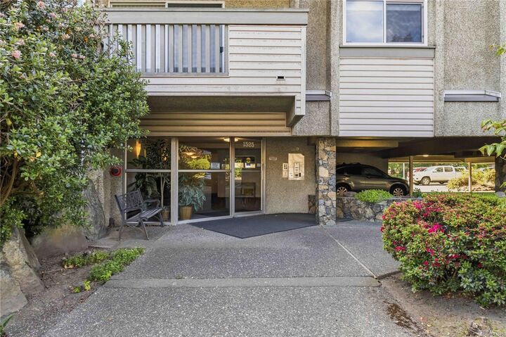 Property Photo:  1525 Hillside Ave #306  BC V8T 2C1 