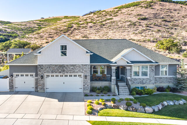 Property Photo:  528 W Autumn Hills Blvd  UT 84048 