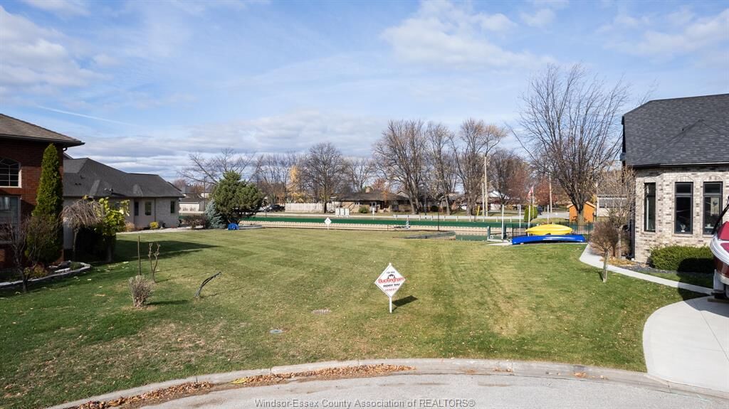 Property Photo:  256 Moceri Crescent  ON N8N 5A9 