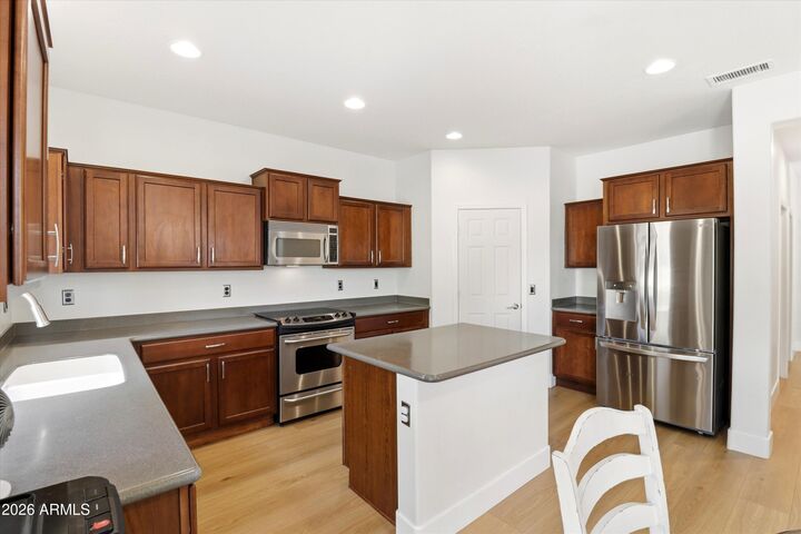 Property Photo:  41715 N Oetting Trail  AZ 85140 