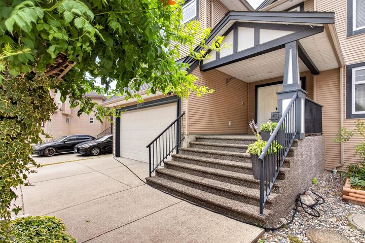 Property Photo: 18861 122B Avenue BC V3Y 1S4