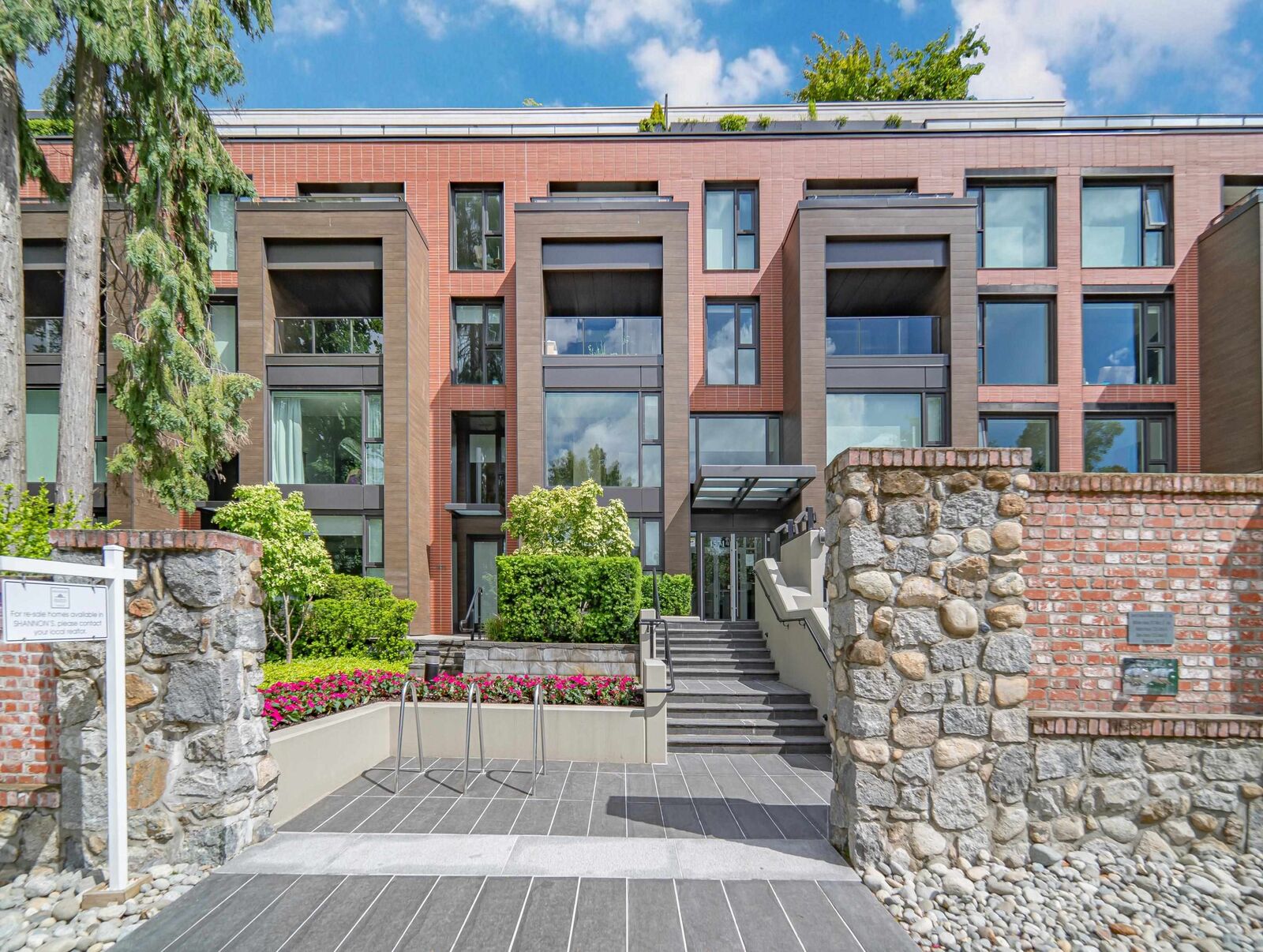 Property Photo: 1571 W 57th Avenue 506 BC V6P 0H7