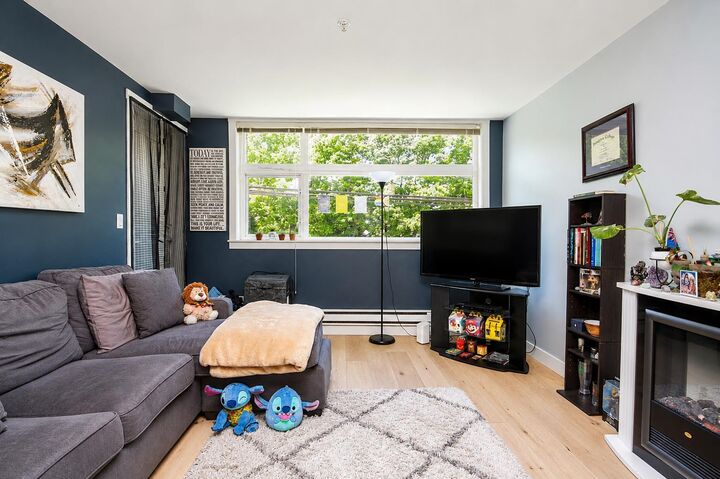 Property Photo: 5488 Cecil Street 205 BC V5R 4E5