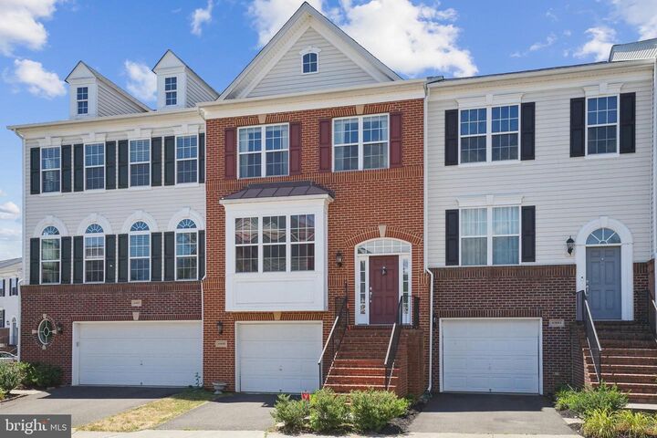 Property Photo:  41685 St Albans Terrace  VA 20105 