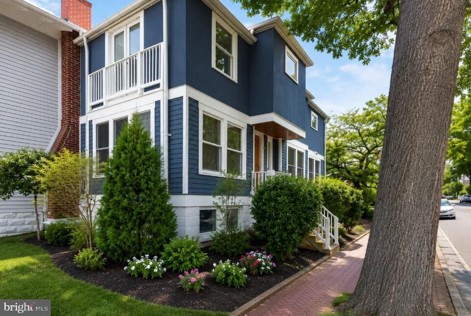 Property Photo:  400 N West Street  VA 22314 