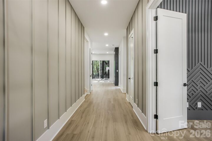 Property Photo: 4003 Sage Cliff Court NC 28105
